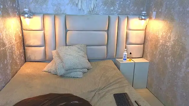 EdnaJarath online show from February 9, 7:16 am