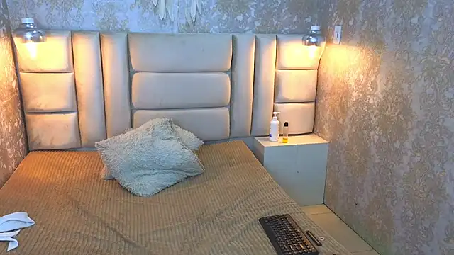 EdnaJarath online show from February 10, 7:26 am