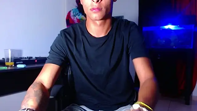 enjoy vibes online show from October 10, 1:59 am