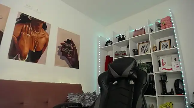 catalinapalencia online show from January 7, 12:03 am