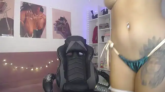 catalinapalencia online show from February 5, 8:04 pm