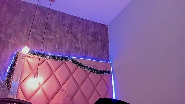 megan 100 online show from December 28, 10:02 pm