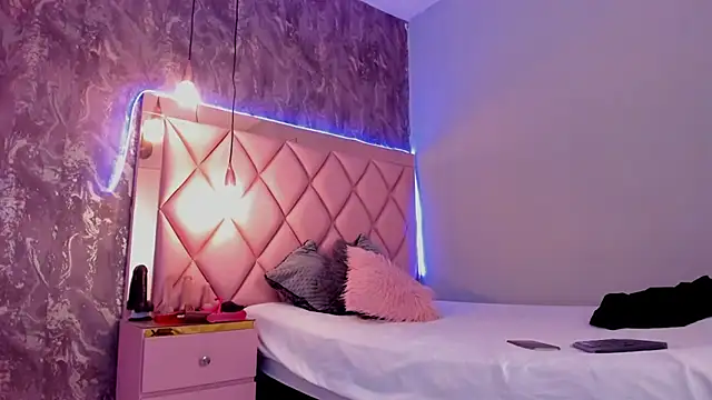 megan 100 online show from January 17, 6:44 pm