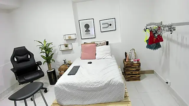 afrodita martinez online show from January 15, 10:24 pm