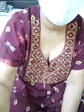 Snapshot of aliseanu chatting on December 17, 12:43 pm aliseanu online show from December 17, 12:43 pm