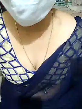 Snapshot of aliseanu chatting on January 6, 12:02 pm aliseanu online show from January 6, 12:02 pm