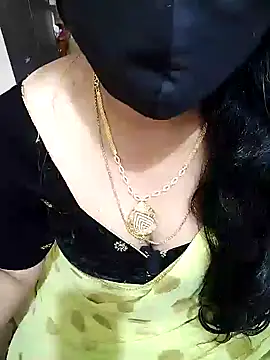 Snapshot of aliseanu chatting on January 14, 7:38 am aliseanu online show from January 14, 7:38 am