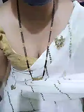 Snapshot of aliseanu chatting on January 20, 5:59 am aliseanu online show from January 20, 5:59 am