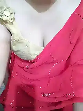 Snapshot of aliseanu chatting on February 21, 8:51 am aliseanu online show from February 21, 8:51 am