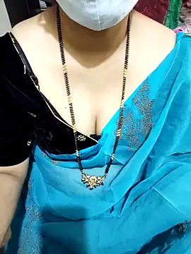 Snapshot of aliseanu chatting on March 8, 4:56 am aliseanu online show from March 8, 4:56 am