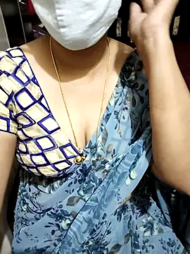 Snapshot of aliseanu chatting on March 11, 12:33 am aliseanu online show from March 11, 12:33 am