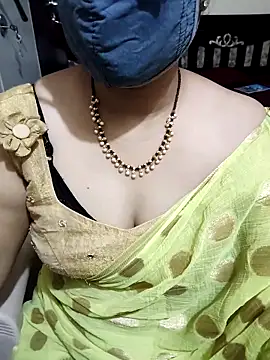 Snapshot of aliseanu chatting on March 16, 12:56 am aliseanu online show from March 16, 12:56 am