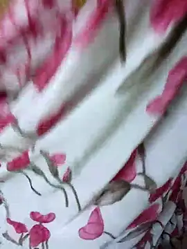 Snapshot of aliseanu chatting on March 18, 4:37 pm aliseanu online show from March 18, 4:37 pm