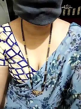 Snapshot of aliseanu chatting on March 20, 12:30 am aliseanu online show from March 20, 12:30 am