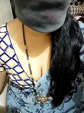 Snapshot of aliseanu chatting on March 20, 4:18 am aliseanu online show from March 20, 4:18 am