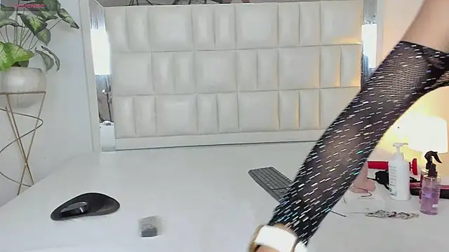 Alhana pulido online show from December 23, 9:18 pm