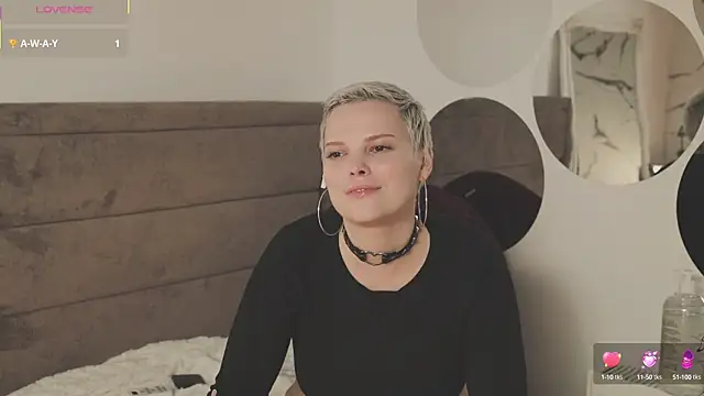 LikaBerry1 online show from September 28, 7:08 pm