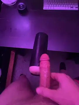 Snapshot of hornybdsmbwc chatting on February 2, 4:37 am hornybdsmbwc online show from February 2, 4:37 am