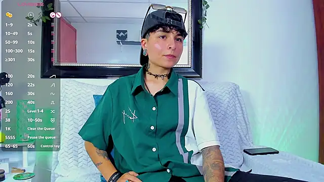 ZuryRamirez  online show from January 13, 7:21 pm