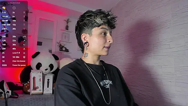 ZuryRamirez  online show from September 22, 8:11 pm