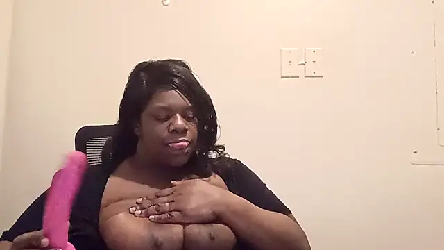 whitwhit86 online show from November 15, 9:00 pm