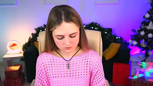 DeboraLarson online show from December 21, 4:09 am