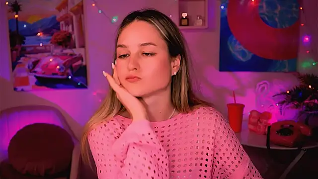 DeboraLarson online show from January 2, 10:16 am