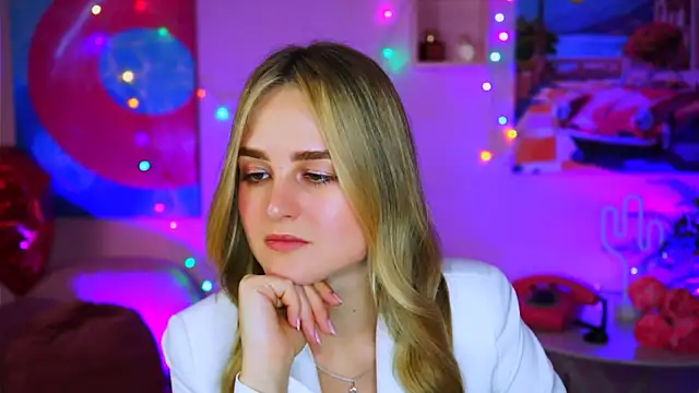 DeboraLarson online show from March 16, 6:53 am