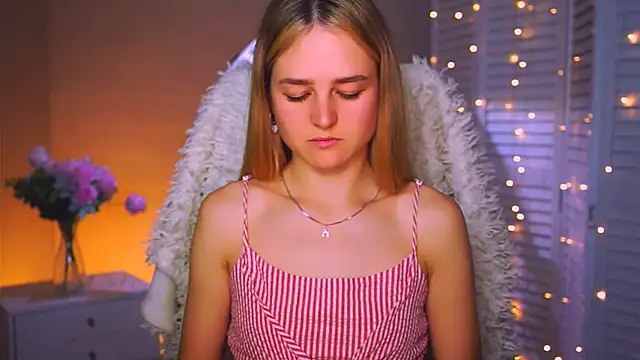 DeboraLarson online show from October 4, 3:48 am