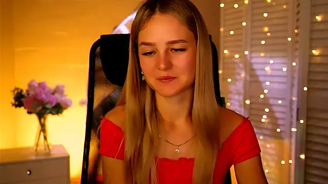 DeboraLarson online show from November 14, 3:38 am