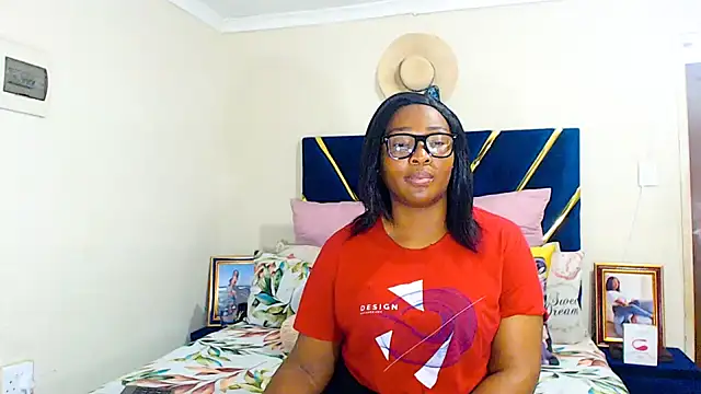 Snapshot of veronica1xxx chatting on October 3, 2:19 am veronica1xxx online show from October 3, 2:19 am