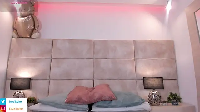 Eevee Taylor online show from November 25, 2:11 am