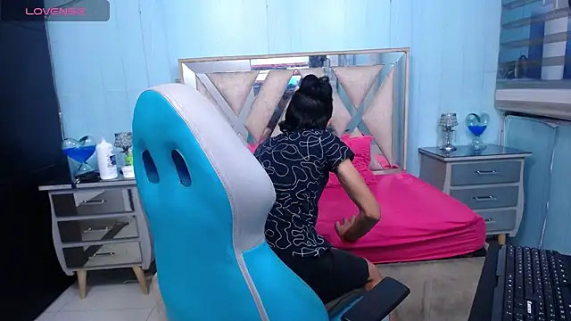 Snapshot of andy_staar chatting on September 26, 11:58 am andy staar online show from September 26, 11:58 am