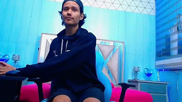 Snapshot of andy_staar chatting on September 27, 12:04 am andy staar online show from September 27, 12:04 am