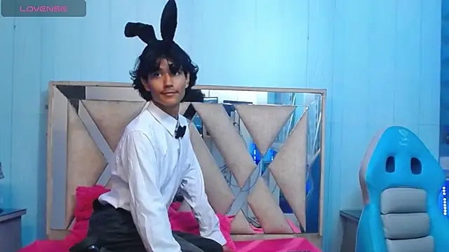 Snapshot of andy_staar chatting on October 3, 11:40 am andy staar online show from October 3, 11:40 am