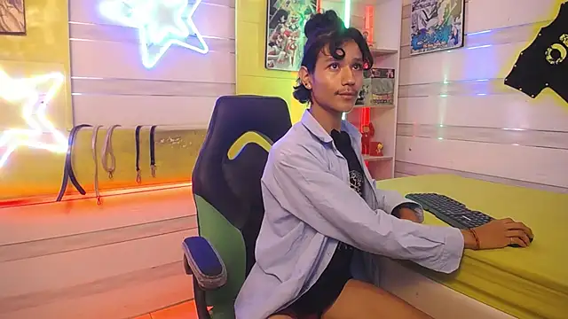 Snapshot of andy_staar chatting on October 13, 12:05 pm andy staar online show from October 13, 12:05 pm