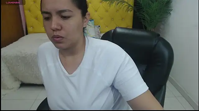 candiapole online show from December 14, 12:55 pm