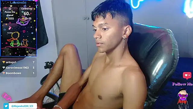 loistwink  online show from February 22, 10:29 am