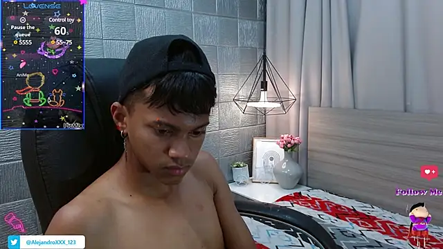 loistwink  online show from February 26, 6:32 pm