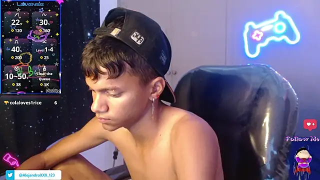 loistwink  online show from March 6, 7:36 am