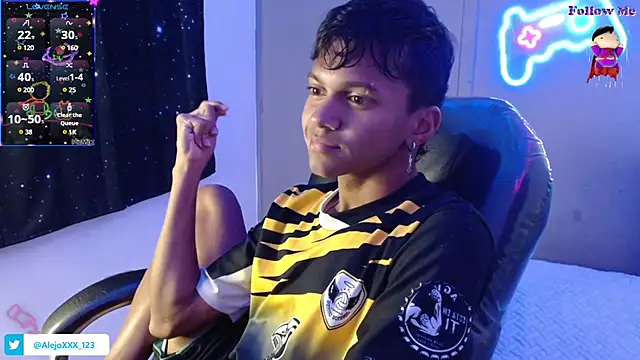 loistwink  online show from March 22, 3:41 am