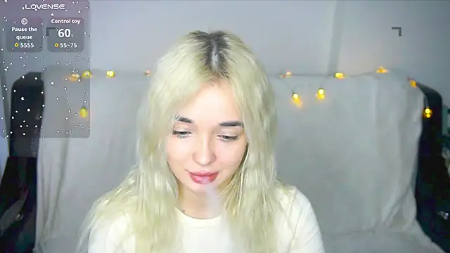 Ashley S online show from November 18, 11:15 pm