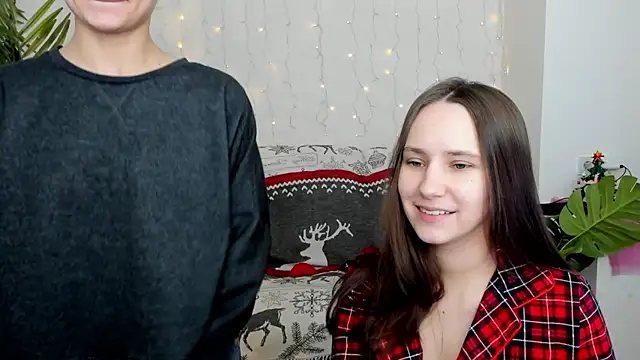 Snapshot of HotCaramellsTV chatting on January 4, 1:31 pm HotCaramellsTV online show from January 4, 1:31 pm