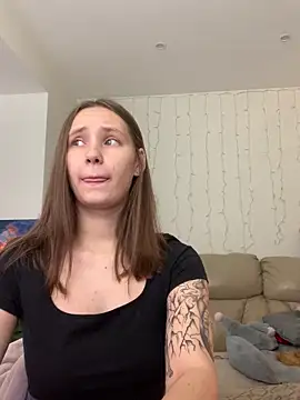 Snapshot of HotCaramellsTV chatting on September 19, 9:43 am HotCaramellsTV online show from September 19, 9:43 am