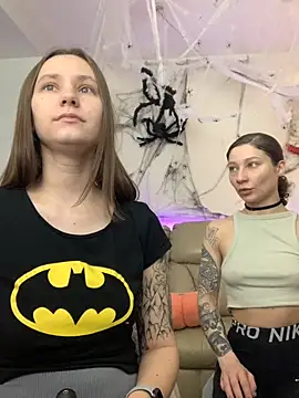 Snapshot of HotCaramellsTV chatting on October 30, 7:32 am HotCaramellsTV online show from October 30, 7:32 am