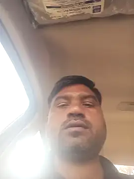 Snapshot of pintuS40 chatting on January 25, 5:29 am pintuS40 online show from January 25, 5:29 am