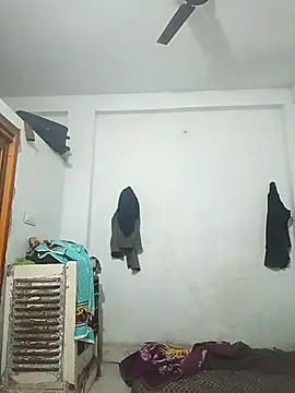 Snapshot of pintuS40 chatting on February 23, 12:51 am pintuS40 online show from February 23, 12:51 am