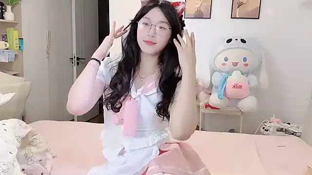 Snapshot of Luminous163 chatting on November 5, 1:11 pm Luminous163 online show from November 5, 1:11 pm