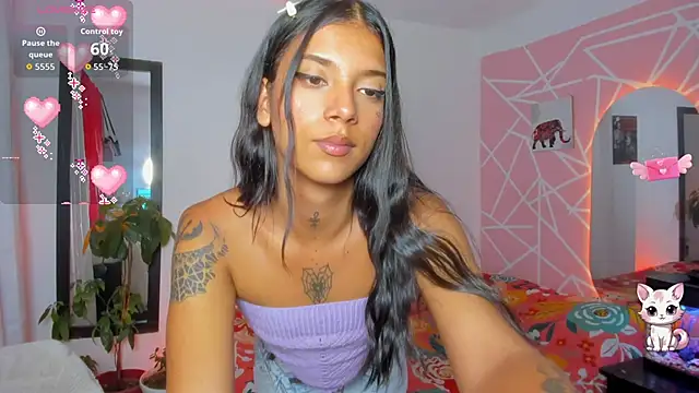 Snapshot of CoralRigan chatting on October 3, 3:47 am CoralRigan online show from October 3, 3:47 am