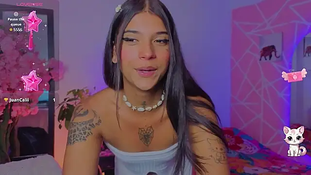 Snapshot of CoralRigan chatting on November 28, 2:03 am CoralRigan online show from November 28, 2:03 am